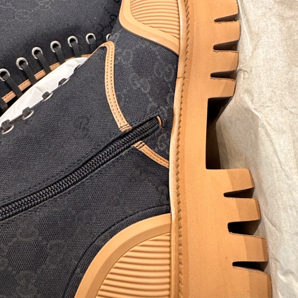 Authentic Gucci Monogram Combat men’s boots -Model: 699970 - Picture 7 of 12